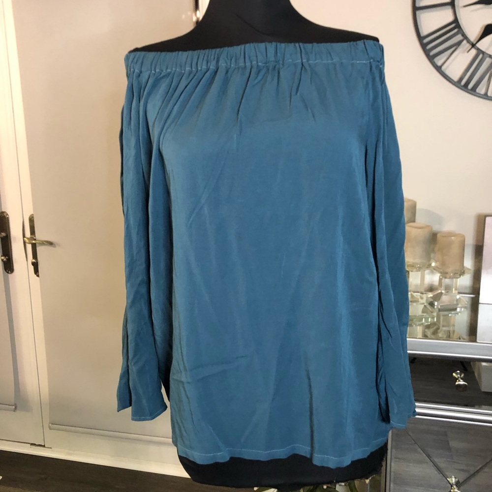 NWT Michael Stars off the shoulder top